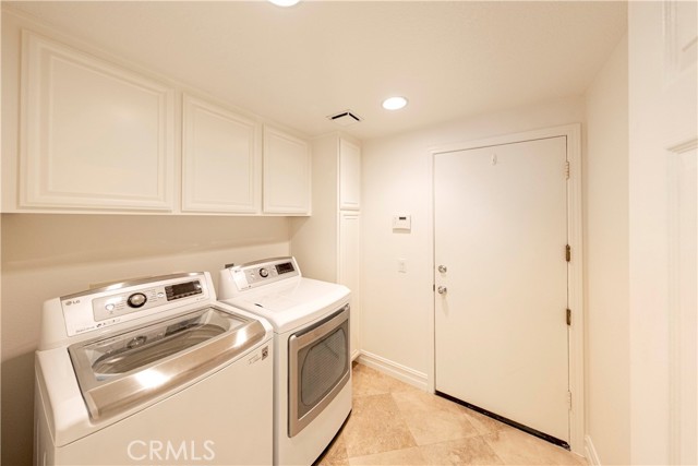 61 Stoney Pointe, Laguna Niguel CA: https://media.crmls.org/medias/29ad251f-eeb1-4c43-b9cb-5a3434ae1bf5.jpg