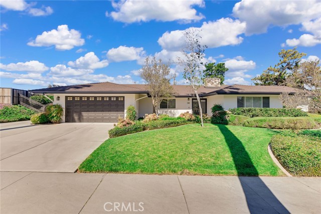 Detail Gallery Image 3 of 69 For 5531 Cornwall Ave, Riverside,  CA 92506 - 4 Beds | 3 Baths