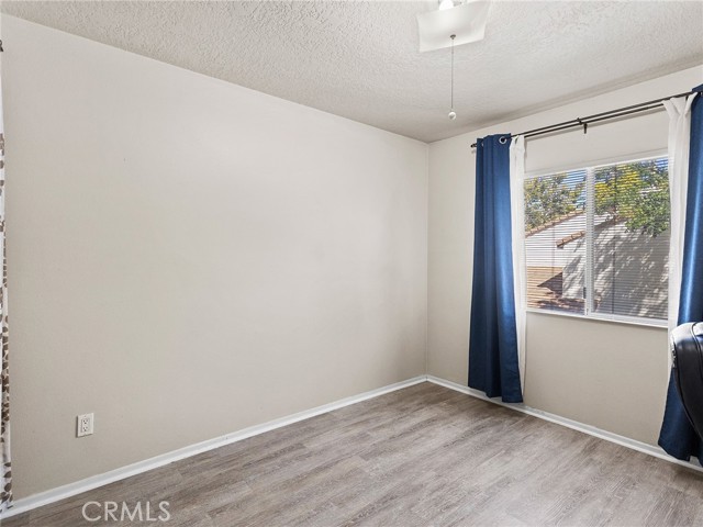 Detail Gallery Image 23 of 41 For 24637 Trevino Dr, Valencia,  CA 91355 - 3 Beds | 2/1 Baths