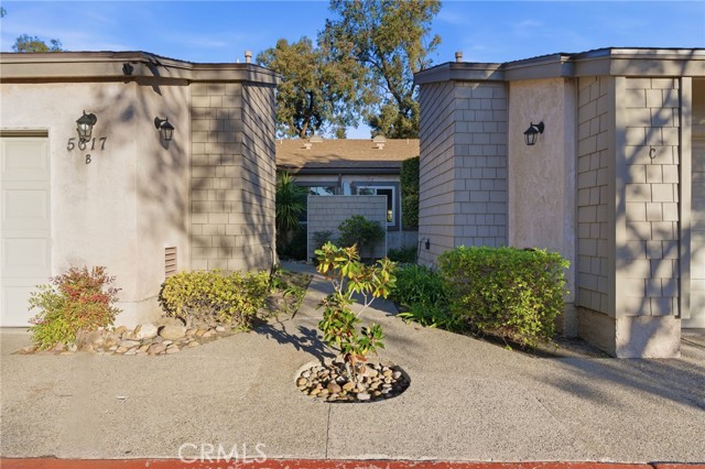 Detail Gallery Image 2 of 22 For 5617 Adobe Falls #C,  San Diego,  CA 92120 - 3 Beds | 2 Baths