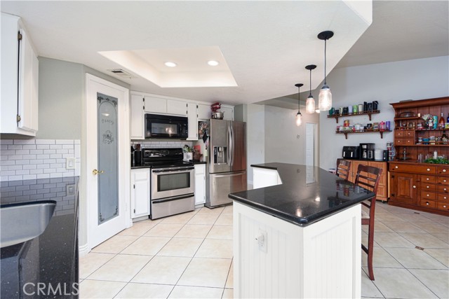 Detail Gallery Image 12 of 32 For 28970 Vacation, Canyon Lake,  CA 92587 - 4 Beds | 2 Baths