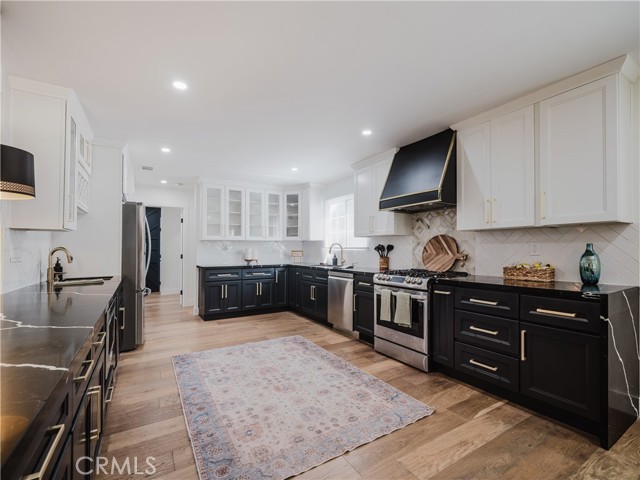 23664 Community Street, West Hills CA: https://media.crmls.org/medias/29b1a9fa-e99c-4a69-8458-b76f92dfbe92.jpg