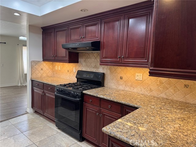 Detail Gallery Image 9 of 20 For 2035 Cobblefield Way, Glendora,  CA 91740 - 3 Beds | 3 Baths