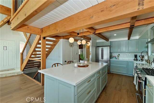 Detail Gallery Image 17 of 61 For 1358 Yellowstone Dr, Lake Arrowhead,  CA 92352 - 4 Beds | 3 Baths