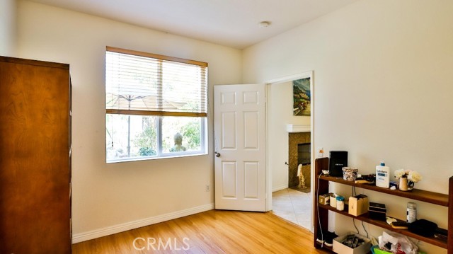 Detail Gallery Image 27 of 57 For 21817 Charlotte Ct, Canoga Park,  CA 91304 - 5 Beds | 2/1 Baths