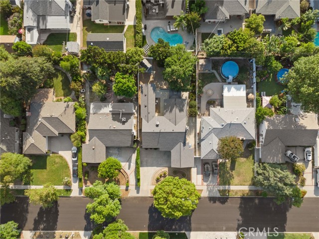 7027 Shoshone Avenue, Van Nuys CA: https://media.crmls.org/medias/29b48831-9750-4244-bf7f-9fa7e42d6aea.jpg