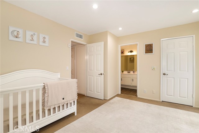 1939 Huntington Drive, Duarte CA: https://media.crmls.org/medias/29b51326-88e2-4e39-bf37-295148aee971.jpg