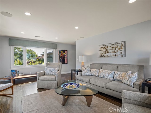 3744 Foothill Road, Santa Barbara CA: https://media.crmls.org/medias/29b5c011-028e-4fb4-99e0-26674c2d1ab2.jpg