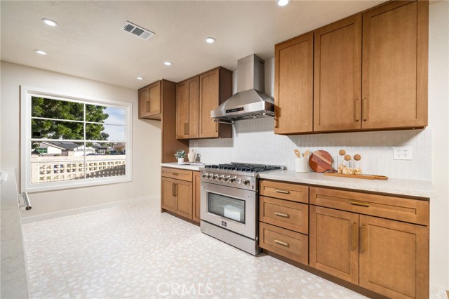 Detail Gallery Image 14 of 52 For 1549 N Oaks Ct, Ontario,  CA 91762 - 4 Beds | 3 Baths