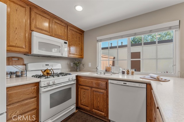 Detail Gallery Image 13 of 39 For 1404 Stonewood Ct, San Pedro,  CA 90732 - 2 Beds | 2/1 Baths