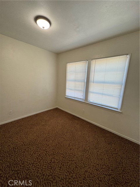5214 Golden Avenue, Riverside CA: https://media.crmls.org/medias/29b67987-cece-4f24-be2c-0efb015a471f.jpg