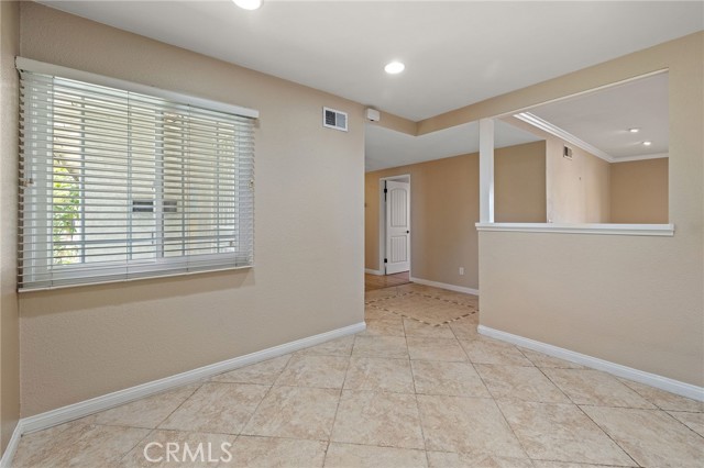 16409 Amber Valley Drive, Whittier CA: https://media.crmls.org/medias/29b68b54-1f84-4a25-93f2-a38703b98a83.jpg