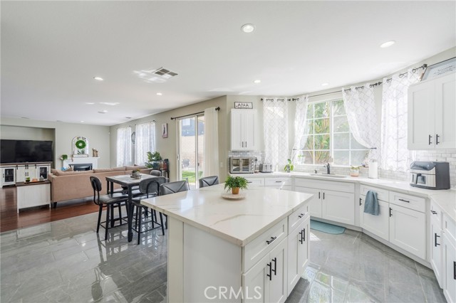 Detail Gallery Image 13 of 32 For 2295 Shanna Carle Dr, Corona,  CA 92882 - 4 Beds | 3/1 Baths