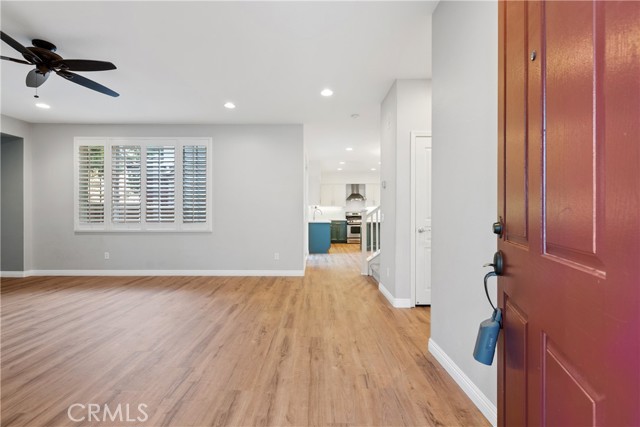 27446 Acacia Drive, Valencia CA: https://media.crmls.org/medias/29b6cc8f-395d-4e99-824e-1a589f7c7000.jpg