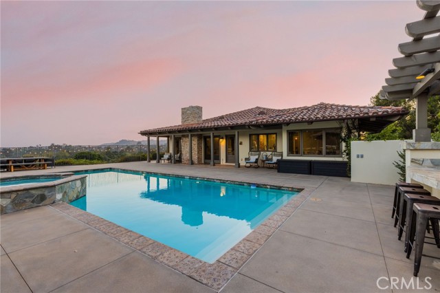 4 Golden Meadow Lane, Fallbrook CA: https://media.crmls.org/medias/29b6fac0-fd2f-4a5b-85c0-7753bbc568bd.jpg
