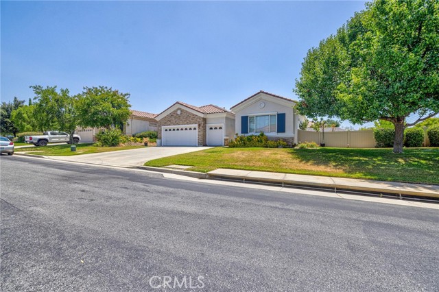 1708 Snowberry Road, Beaumont CA: https://media.crmls.org/medias/29b95e7d-ae11-4238-8c91-d6f994c91e6e.jpg
