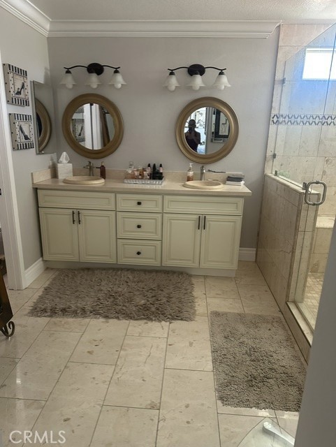 https://media.crmls.org/medias/29ba6012-e9cf-4900-a885-eba8ef4bf3ce.jpg?preset=X-Large