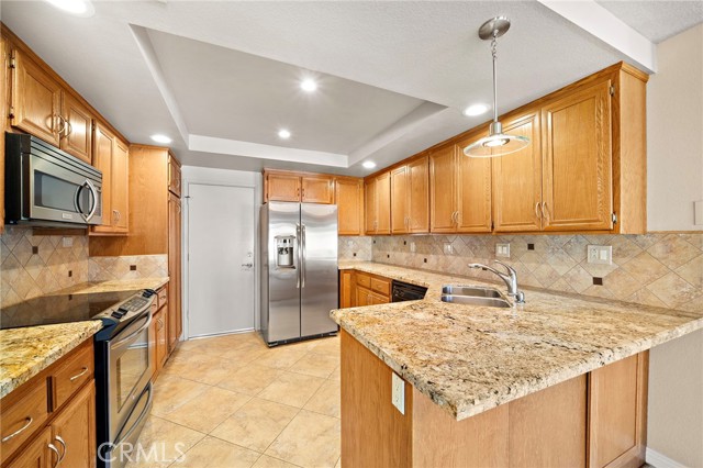 18108 Hearth Drive, Fountain Valley CA: https://media.crmls.org/medias/29bcd08d-d426-47d2-921d-1a6c8578645b.jpg
