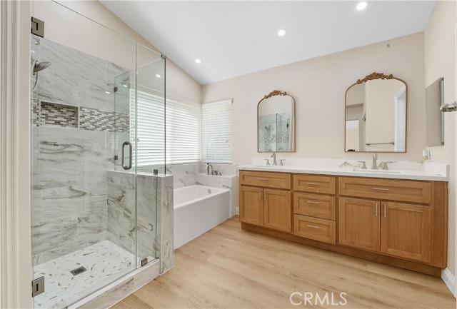 1372 Old Trail DR, Corona CA: https://media.crmls.org/medias/29bdf4c5-59cb-4ca0-a257-665db13c5cfe.jpg