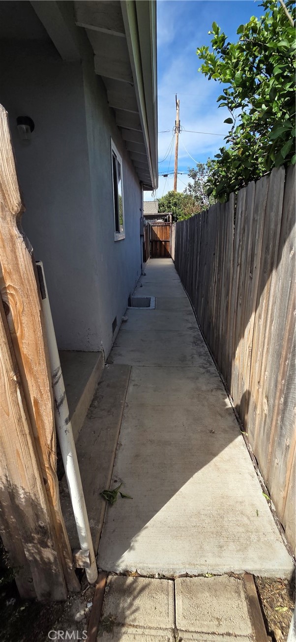 Detail Gallery Image 8 of 56 For 20237 Vanowen, Winnetka,  CA 91306 - 2 Beds | 1 Baths