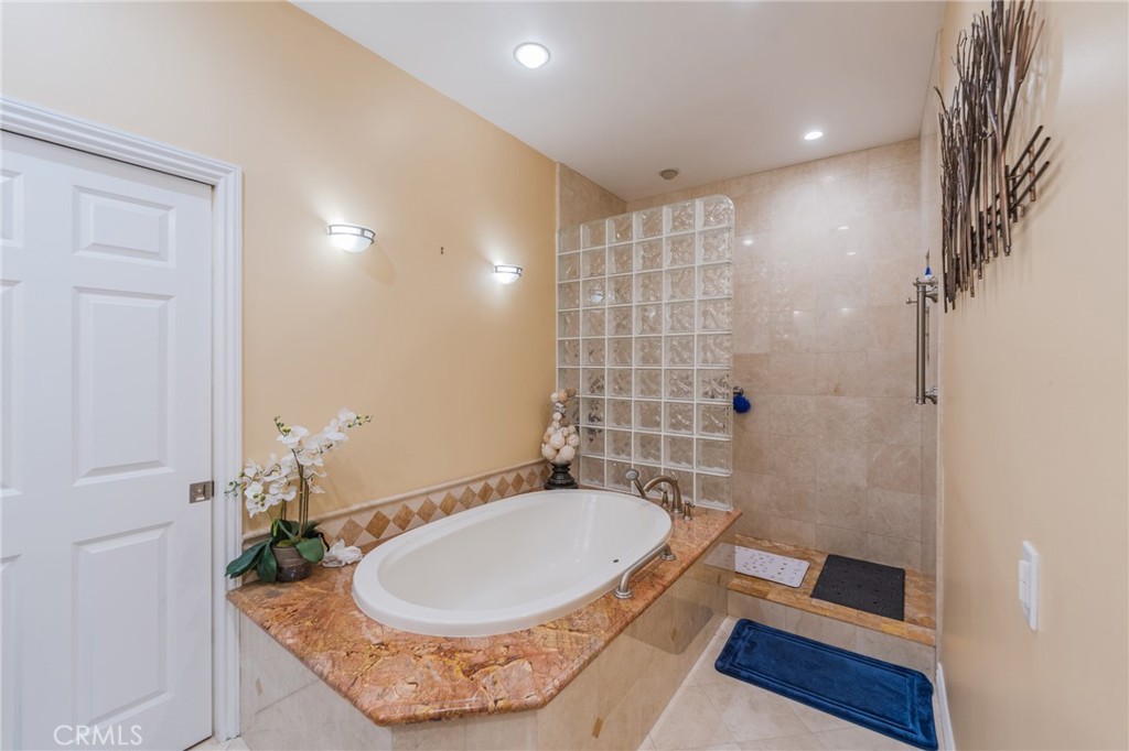 MLS #OC26158759 image #19