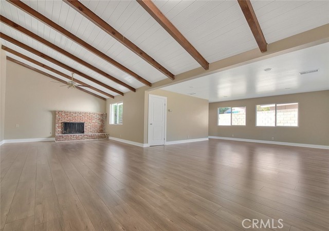 Detail Gallery Image 4 of 31 For 340 W Caroline St, Ontario,  CA 91762 - 7 Beds | 4 Baths