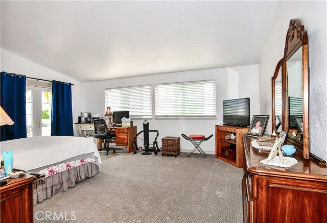 Detail Gallery Image 14 of 56 For 9511 Port Clyde Dr, Huntington Beach,  CA 92646 - 4 Beds | 2/1 Baths