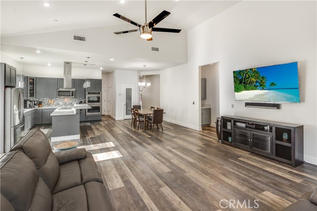 Detail Gallery Image 9 of 20 For 1224 243rd St, Harbor City,  CA 90710 - 3 Beds | 2/1 Baths