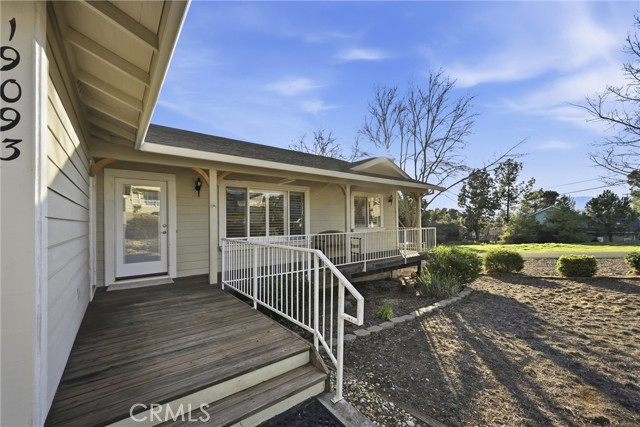 Detail Gallery Image 4 of 30 For 19093 Ravenhill Road, Hidden Valley Lake,  CA 95467 - 3 Beds | 2 Baths