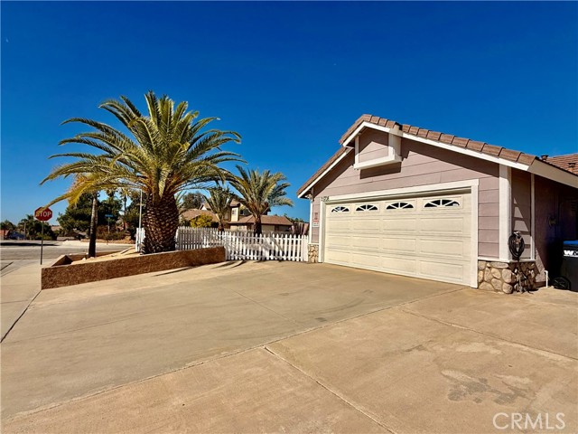 Detail Gallery Image 2 of 56 For 25708 Aspenwood Ct, Moreno Valley,  CA 92557 - 3 Beds | 2 Baths