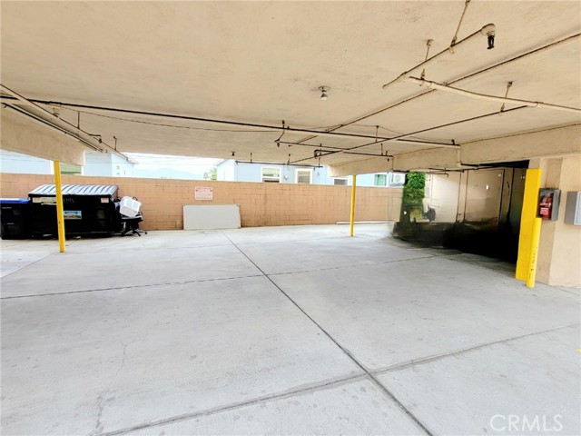 1148 Thompson Avenue photo 6