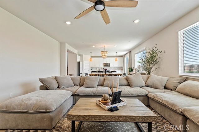 11653 Couples Court, Beaumont CA: https://media.crmls.org/medias/29c2833d-92c1-4da1-8f2e-83bc081f367e.jpg