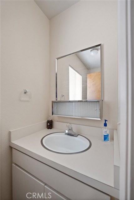 Detail Gallery Image 22 of 40 For 6748 San Angelo, Joshua Tree,  CA 92252 - 3 Beds | 2/1 Baths