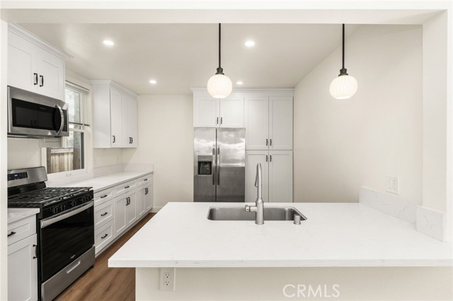 373 Gladys Avenue photo 36