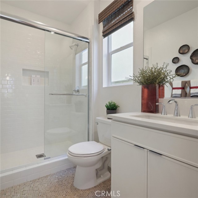 450 Loon, Irvine CA: https://media.crmls.org/medias/29c3da49-1452-4bfd-bde3-c65f7bc1474a.jpg