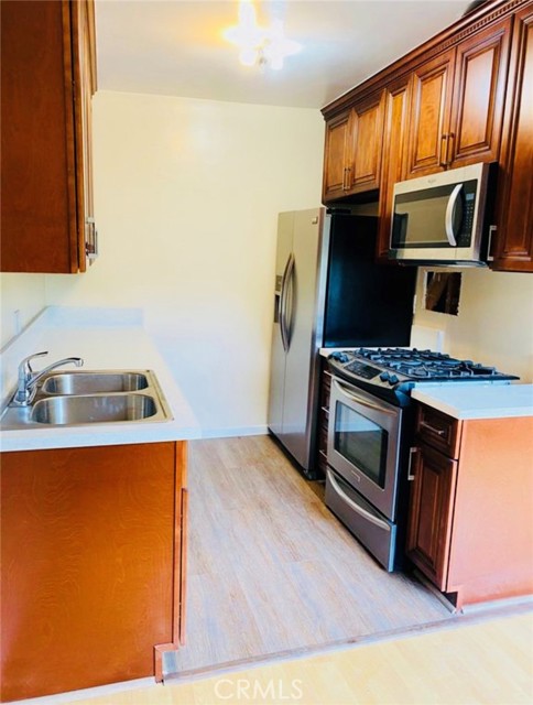 Detail Gallery Image 4 of 11 For 3232 Estara #4,  Los Angeles,  CA 90065 - 1 Beds | 1 Baths