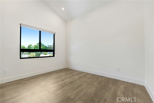 4036 Rosemont Avenue, Montrose CA: https://media.crmls.org/medias/29c52777-28ac-4218-991d-bfbf00ee94ce.jpg