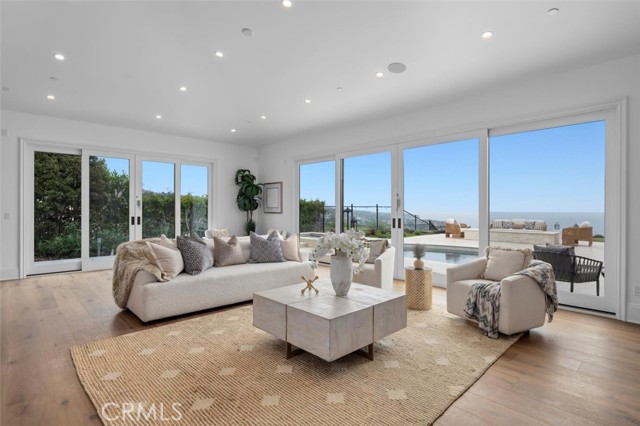 Detail Gallery Image 16 of 72 For 32042 Isthmus View Dr, Rancho Palos Verdes,  CA 90275 - 6 Beds | 6/2 Baths