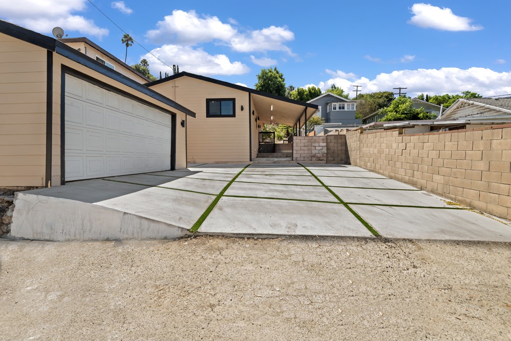 Detail Gallery Image 1 of 28 For 4969 Twining St, Los Angeles,  CA 90032 - 4 Beds | 2 Baths