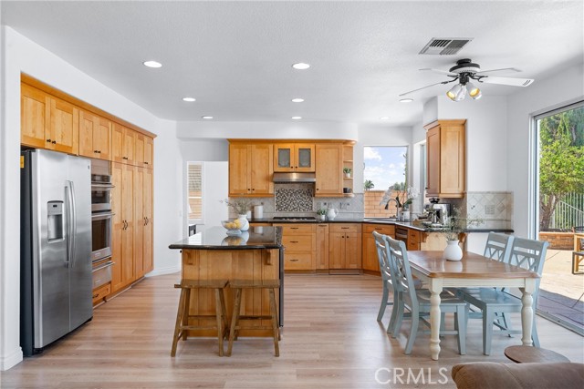 1443 Canyon Crest Drive, Corona CA: https://media.crmls.org/medias/29c62122-bb24-461b-ab84-ec884c8ffbdf.jpg