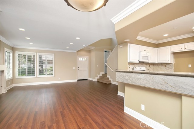 123 Valley View Terrace, Mission Viejo CA: https://media.crmls.org/medias/29c68581-ad31-4d20-8428-19a804cd5edf.jpg