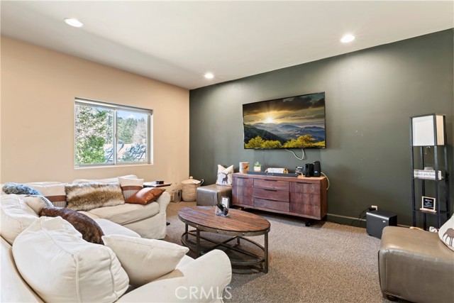 Detail Gallery Image 36 of 54 For 756 Brentwood Dr, Lake Arrowhead,  CA 92352 - 3 Beds | 3 Baths