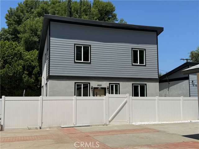 19515 Cantara Street, Reseda CA: https://media.crmls.org/medias/29c7a007-4872-426c-9341-1dd8f59e8b30.jpg