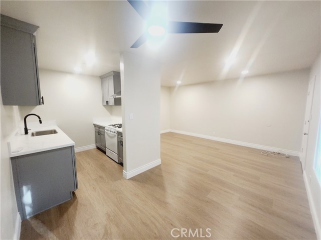 Detail Gallery Image 3 of 22 For 1100 W Porter Ave #2,  Fullerton,  CA 92833 - 1 Beds | 1 Baths