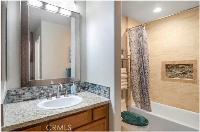 2 Hinterland Way, Ladera Ranch CA: https://media.crmls.org/medias/29c9450a-d22d-4220-8729-f193944e7044.jpg