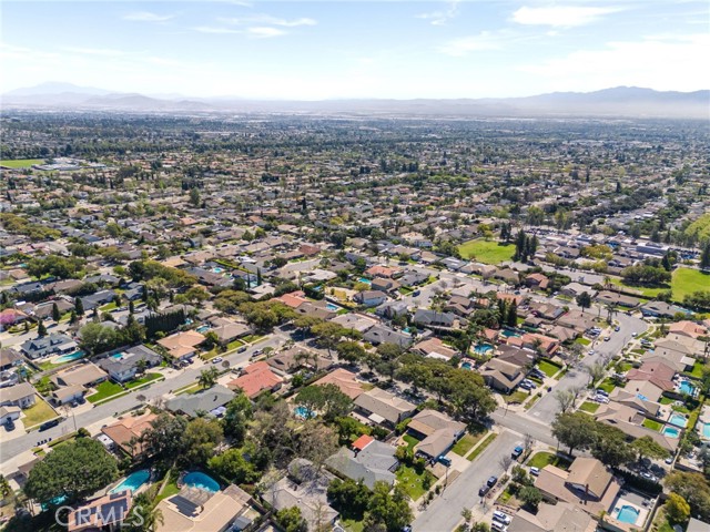 Detail Gallery Image 34 of 34 For 1063 W 19th, Upland,  CA 91784 - 4 Beds | 2 Baths