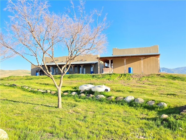 6002 General Beale Road, Arvin CA: https://media.crmls.org/medias/29c9b574-5200-4aea-a794-f49052eff9ad.jpg