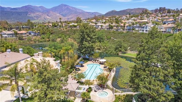 32052 WEEPING WILLOW Street, Rancho Santa Margarita CA: https://media.crmls.org/medias/29c9dea0-e74a-451d-825d-49aa7a60f9c2.jpg
