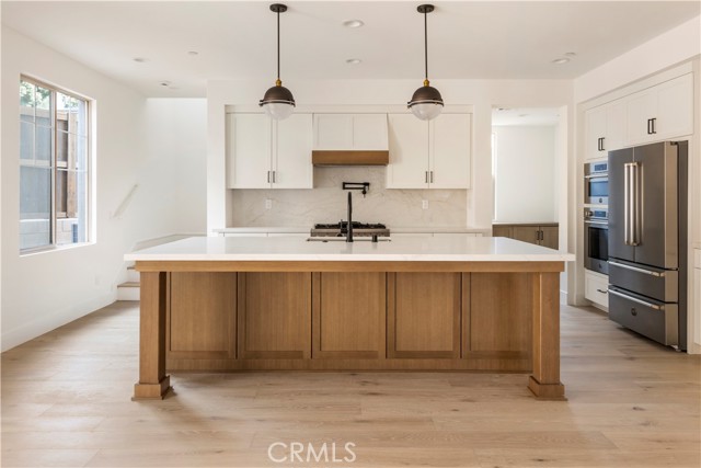 195 E Palm Street, Altadena CA: https://media.crmls.org/medias/29ca4734-27ce-467f-b4b7-ce5fcc99334a.jpg