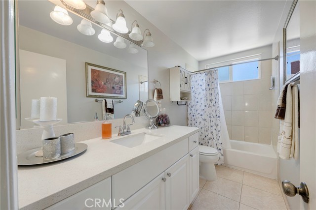 9909 Merced River Avenue, Fountain Valley CA: https://media.crmls.org/medias/29ca7693-b832-43c2-81a2-6d3776b7d7c5.jpg